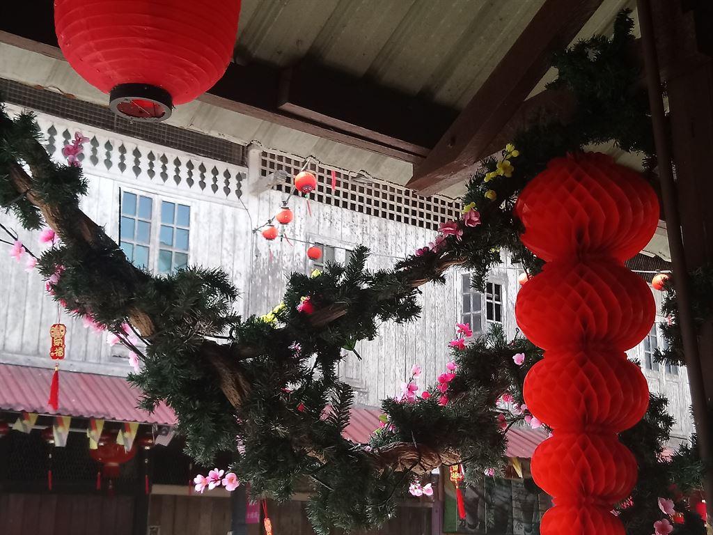 decos