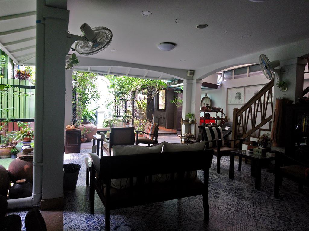 elegantcafe