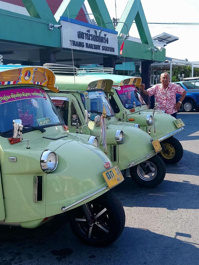 tuktuks