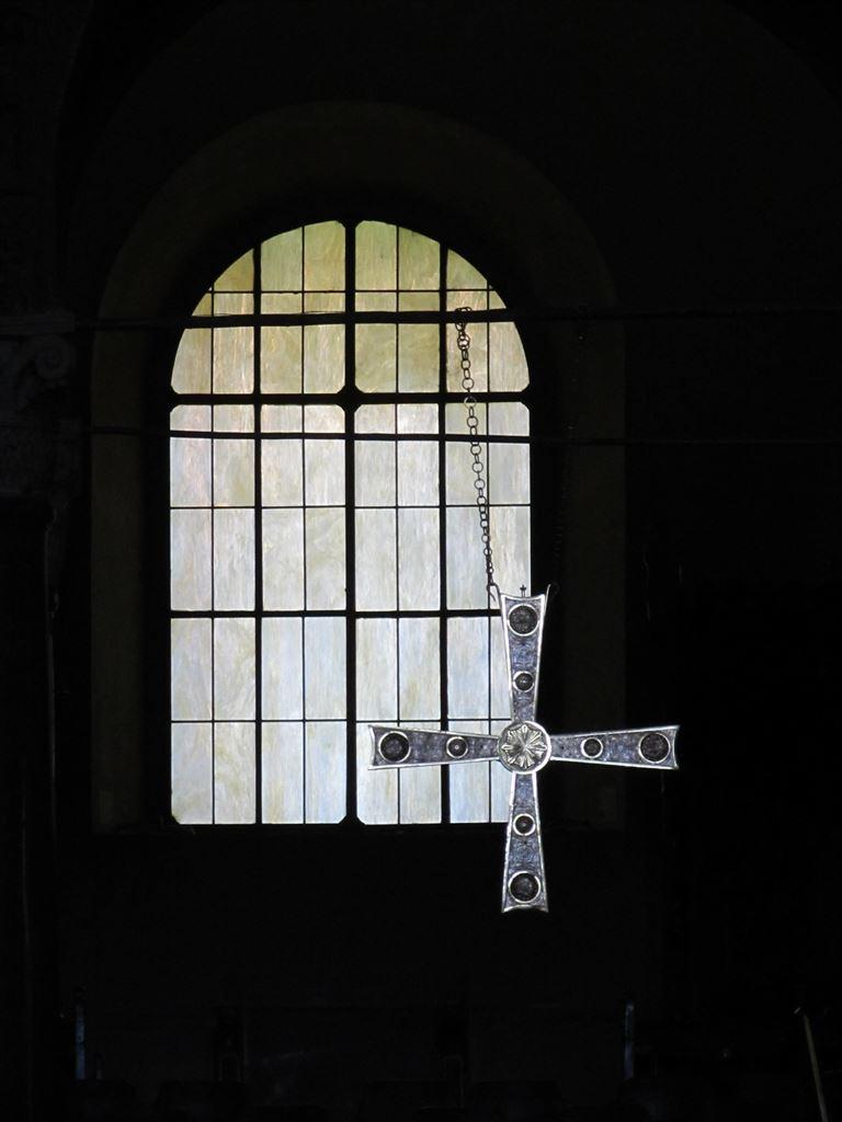cross&window