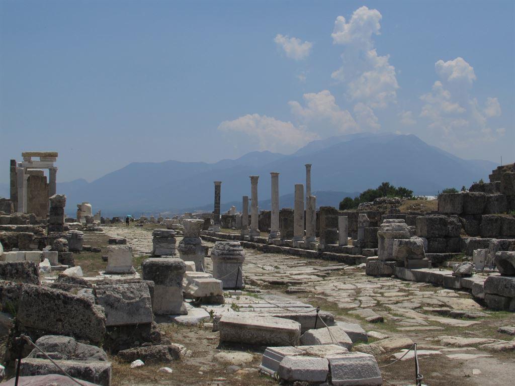 mountains&columns1