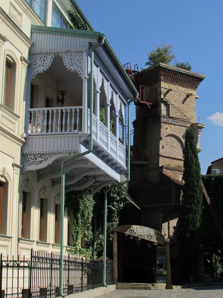 balcony&crookedclock
