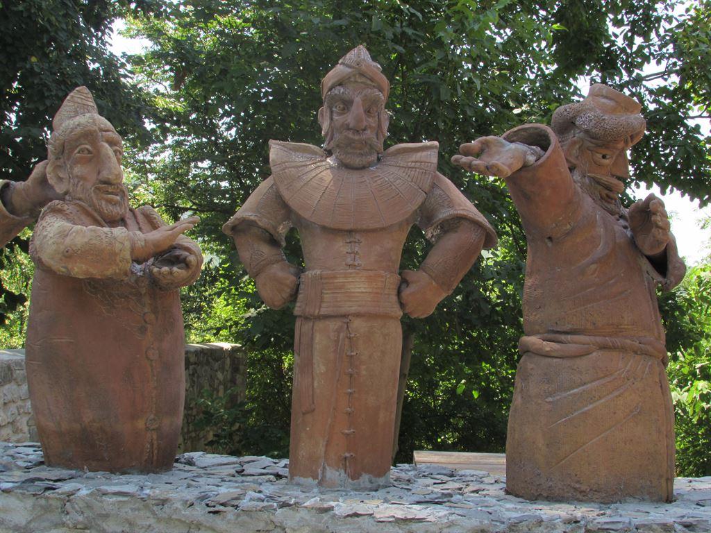 figurines
