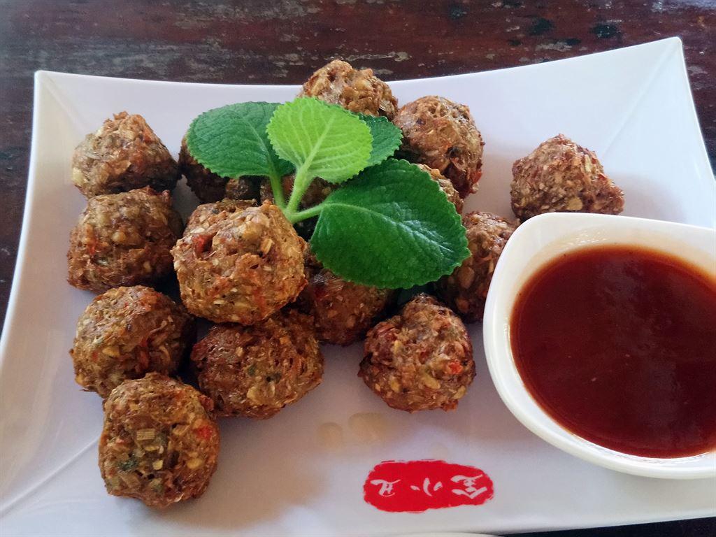 balls