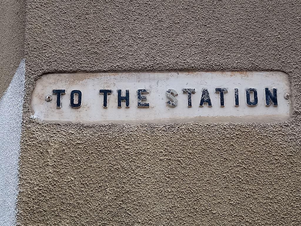 tothestation