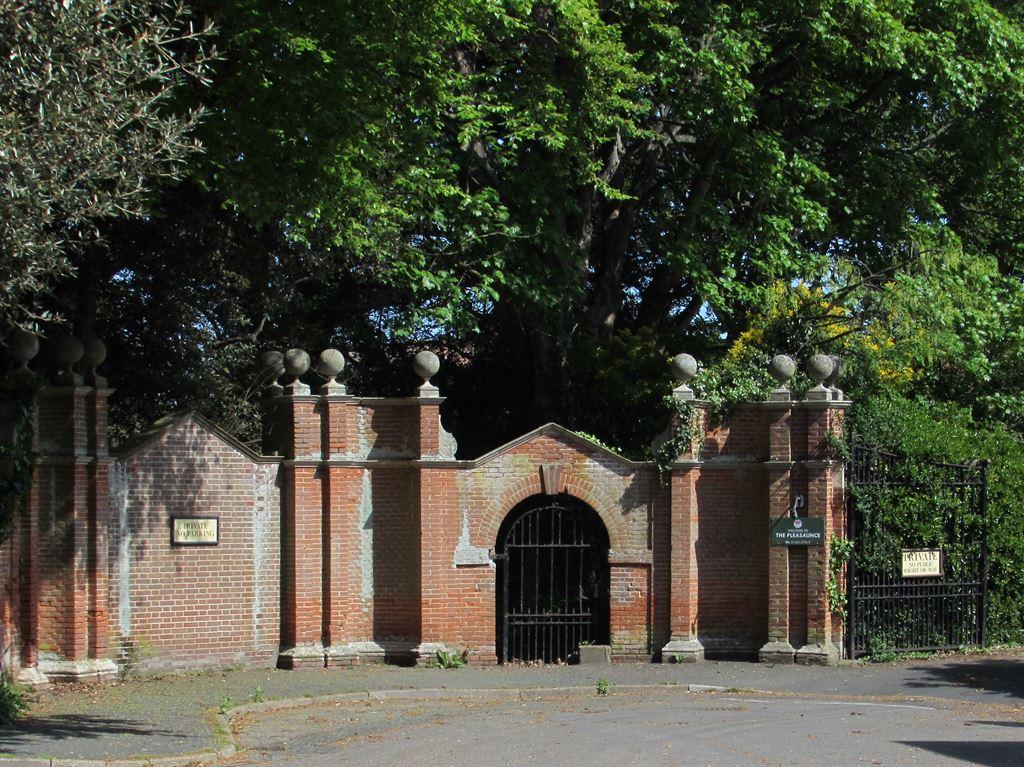gate1