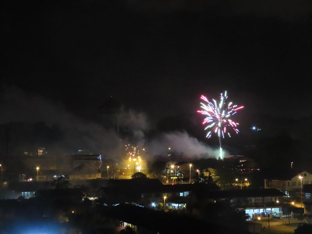 flashes