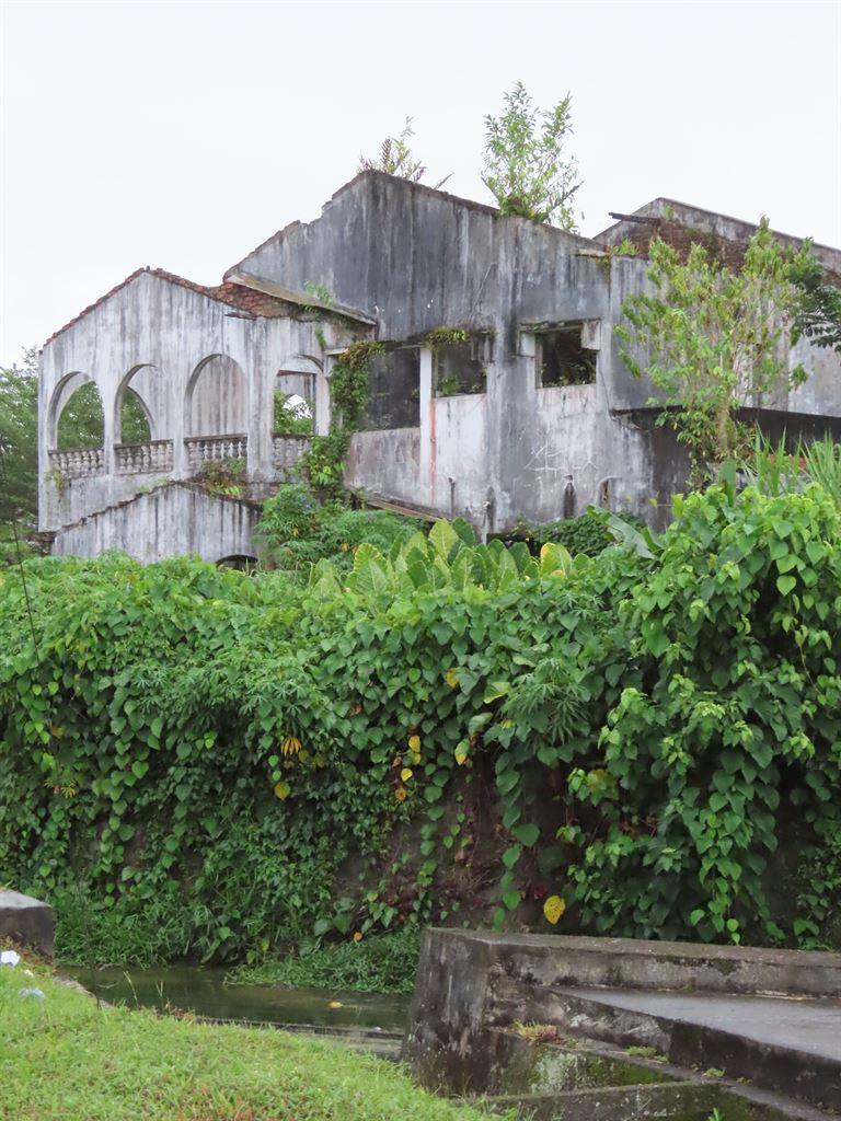 abandoned1