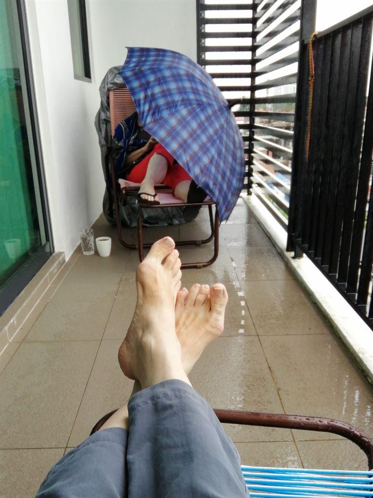 balcony