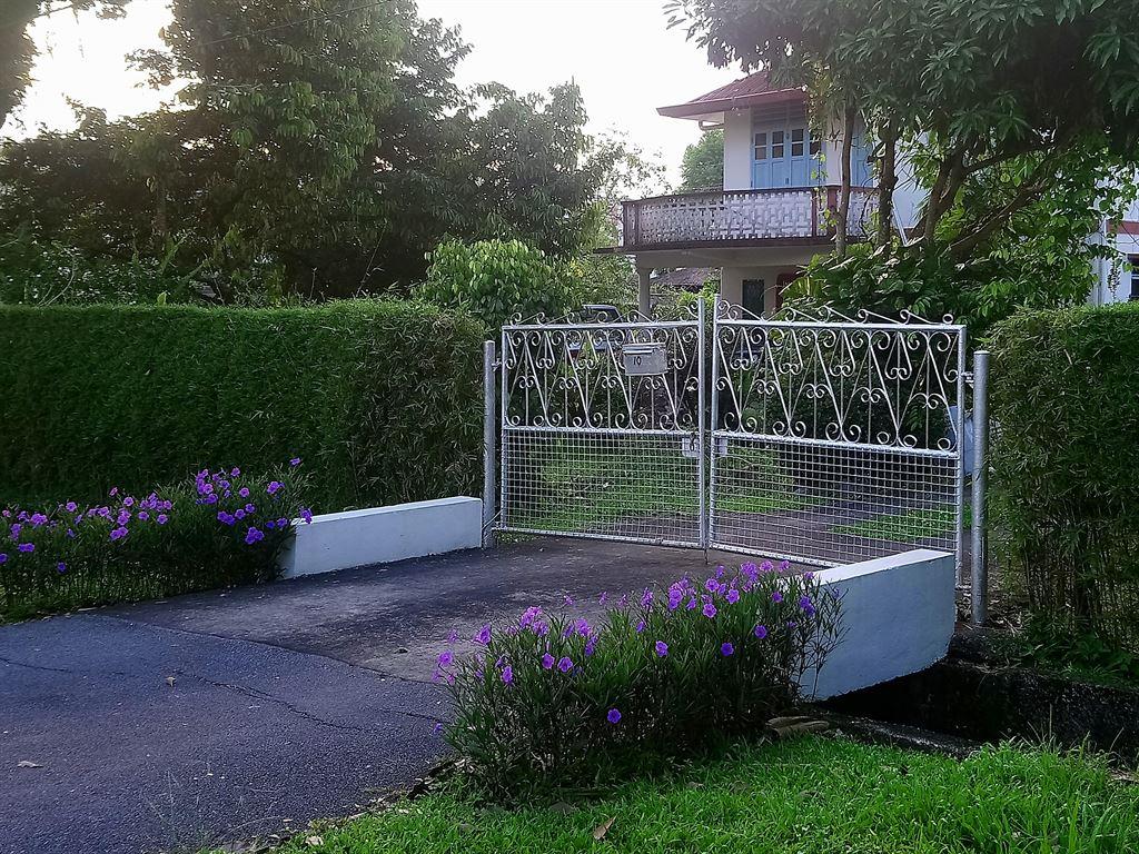 gate