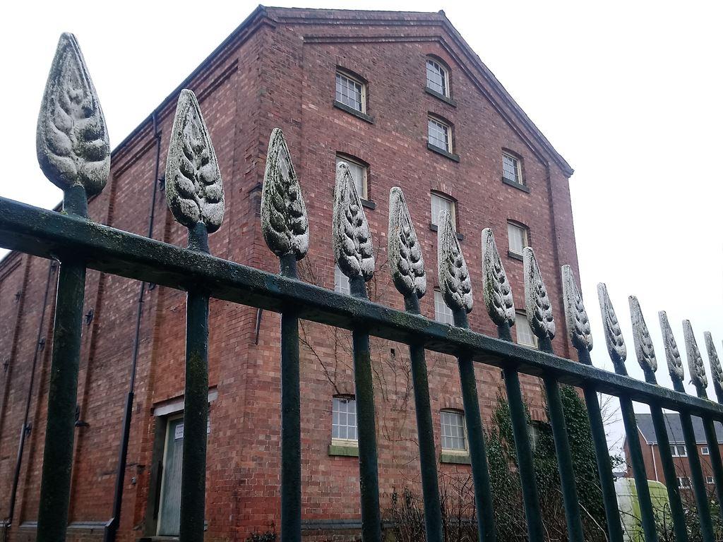 warehouse2