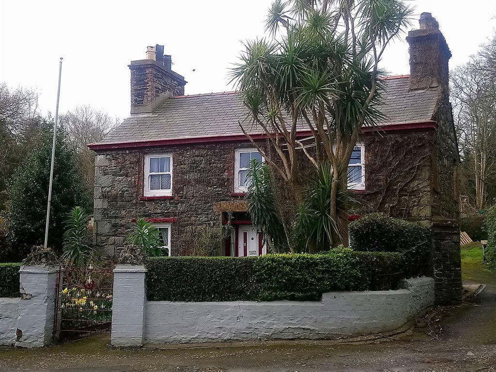 houseopposite