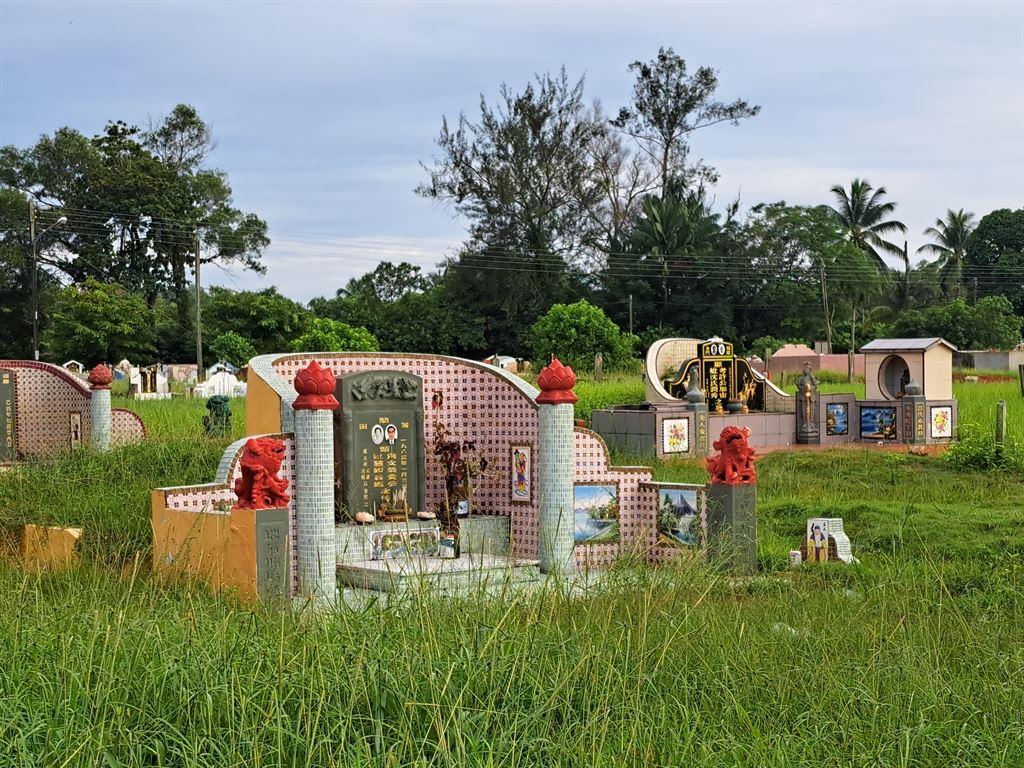 chinesegraves