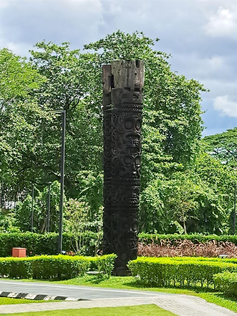 pole1