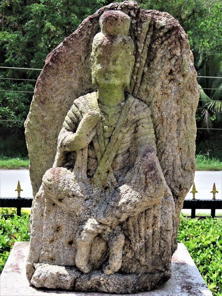 oldstonefigure