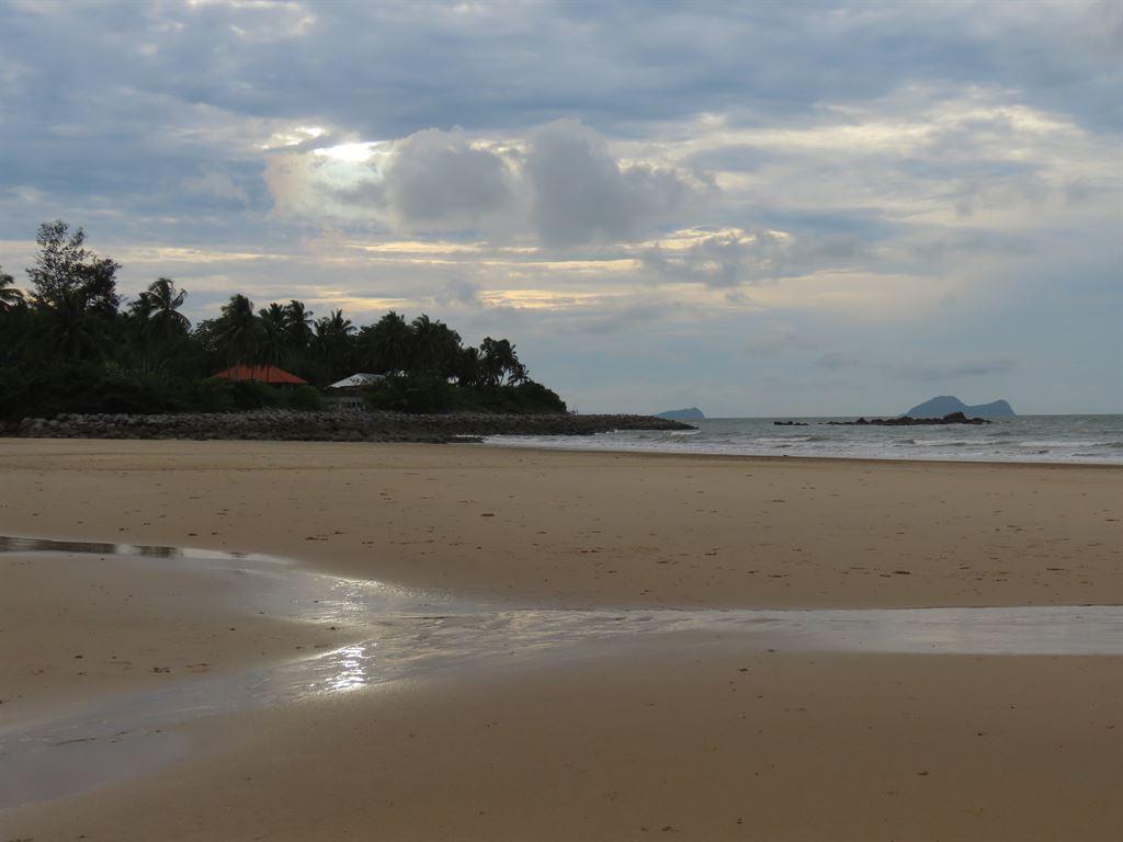 1beach2
