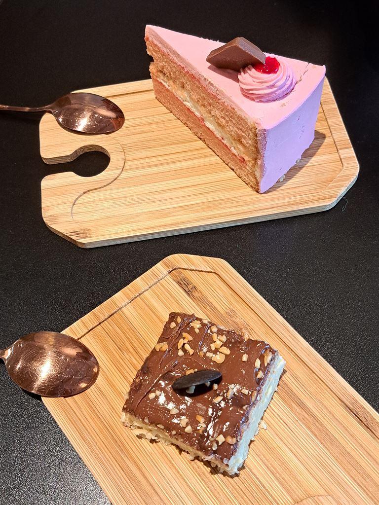 cakes