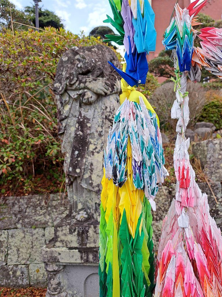 cranes&statue