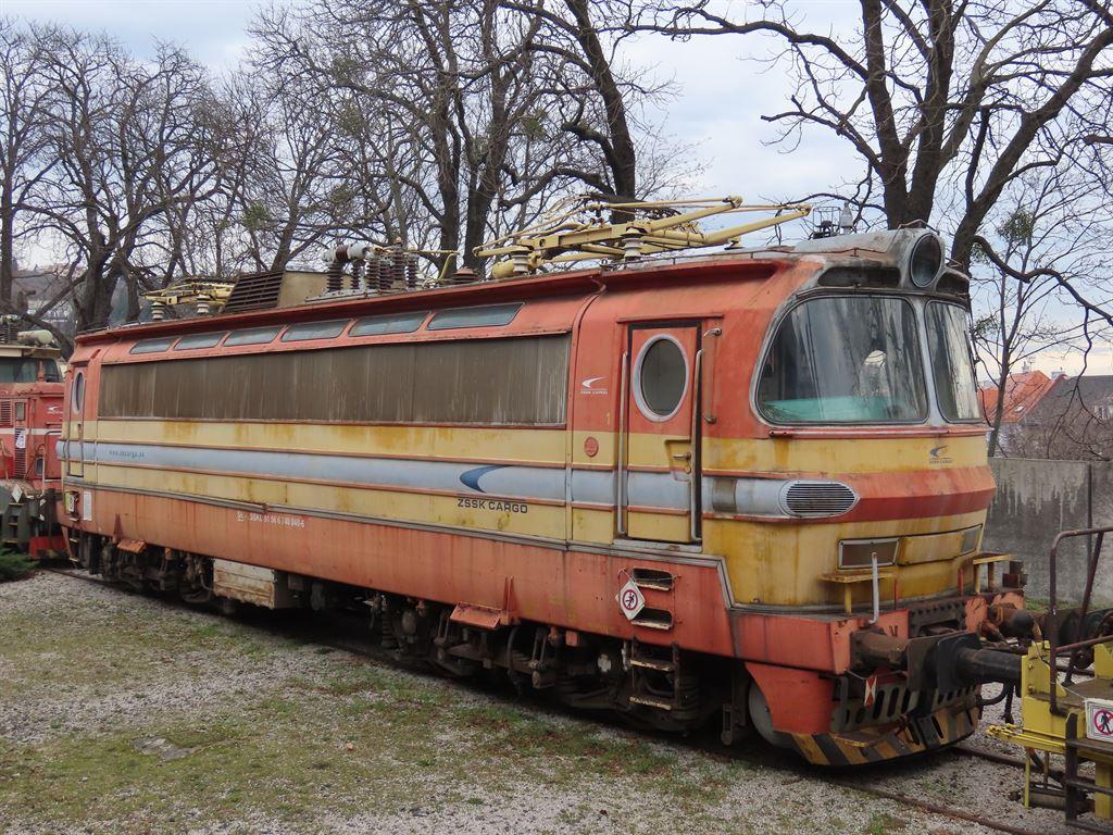 stripytrain