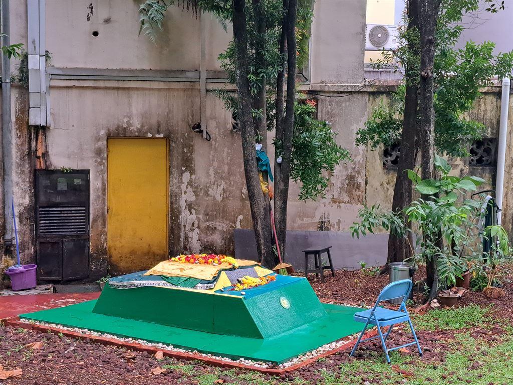 grave