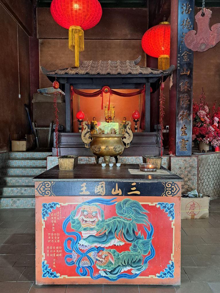 altar