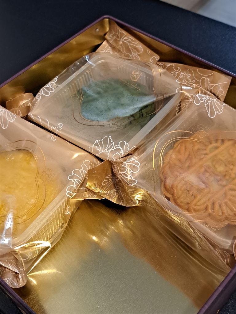 mooncakes