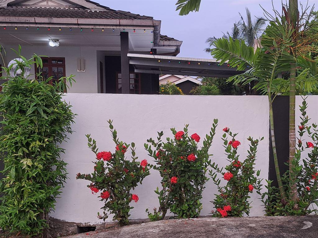 threebushes