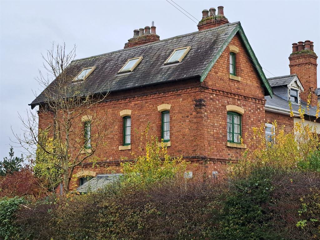 breachhouse