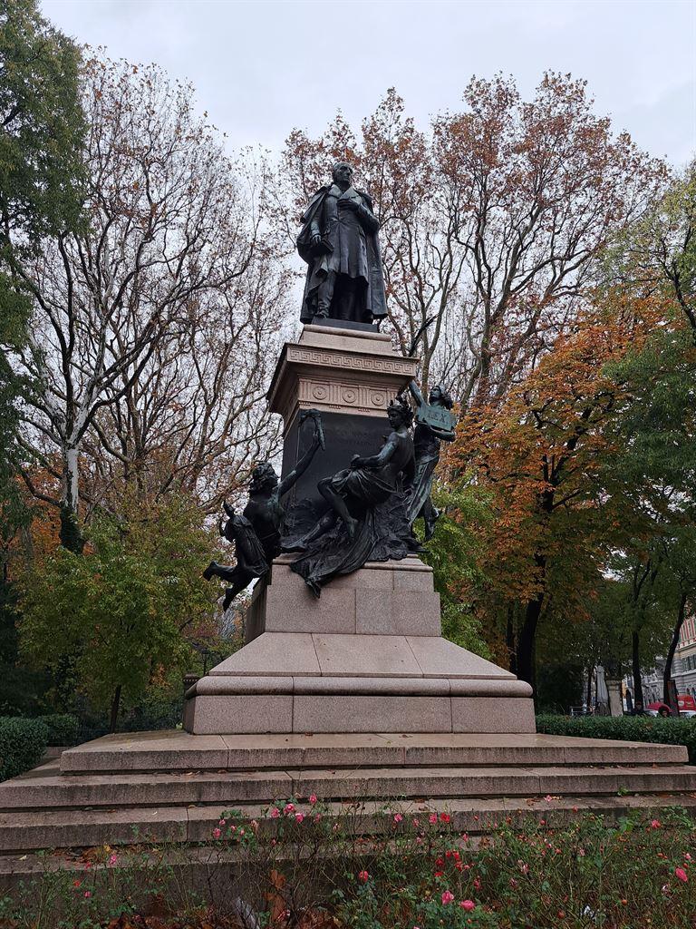 pedestal