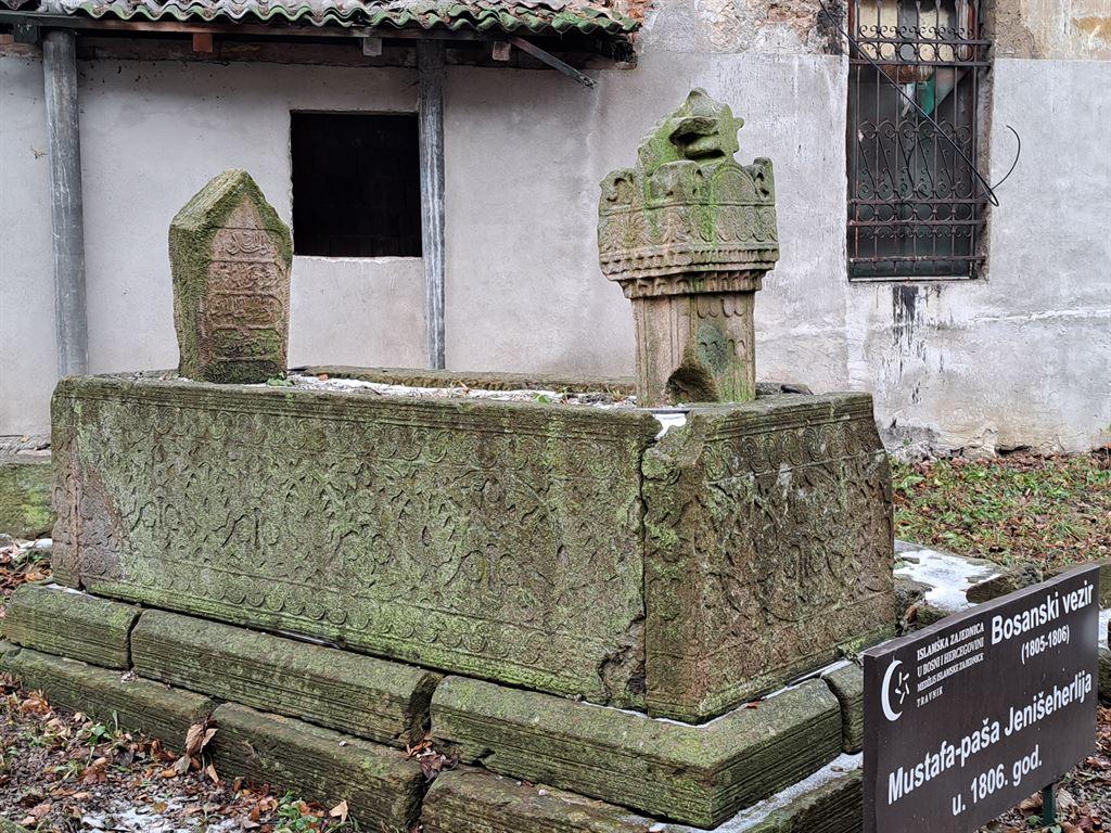 graves4