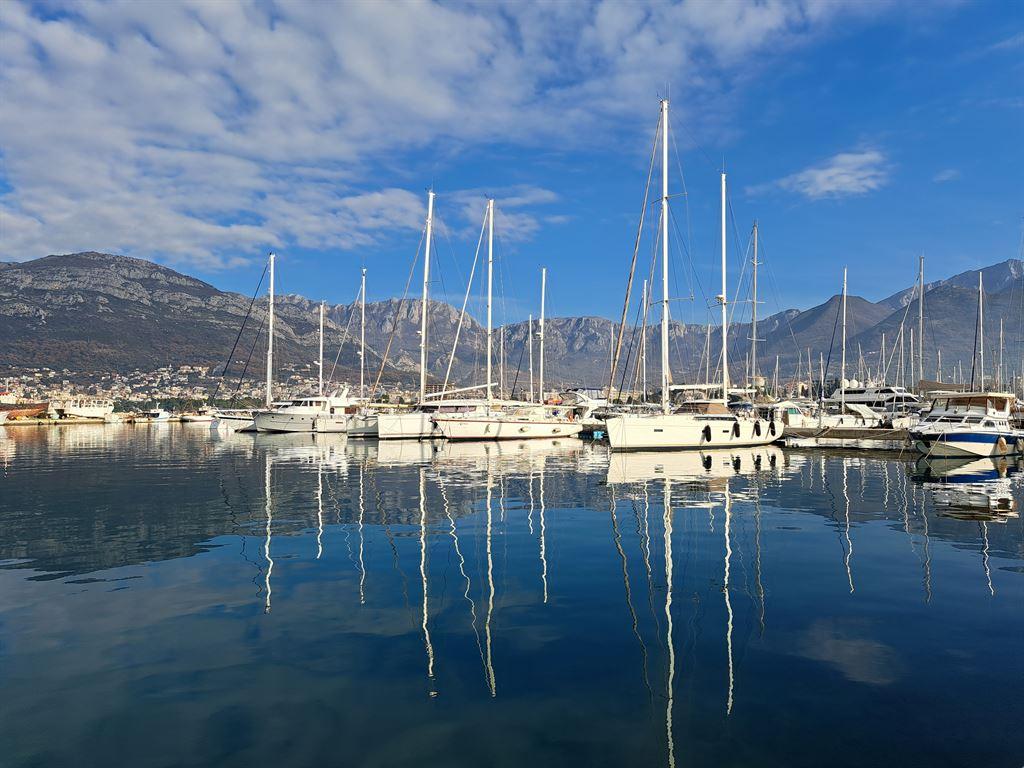 yachts