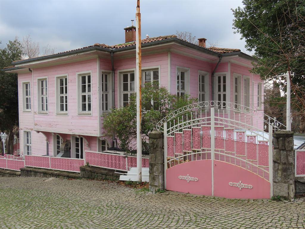 pink