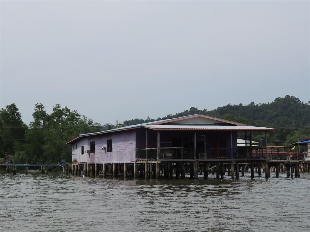kampongayer