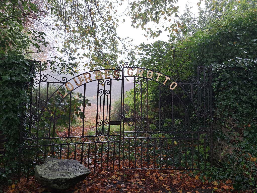 grotto1