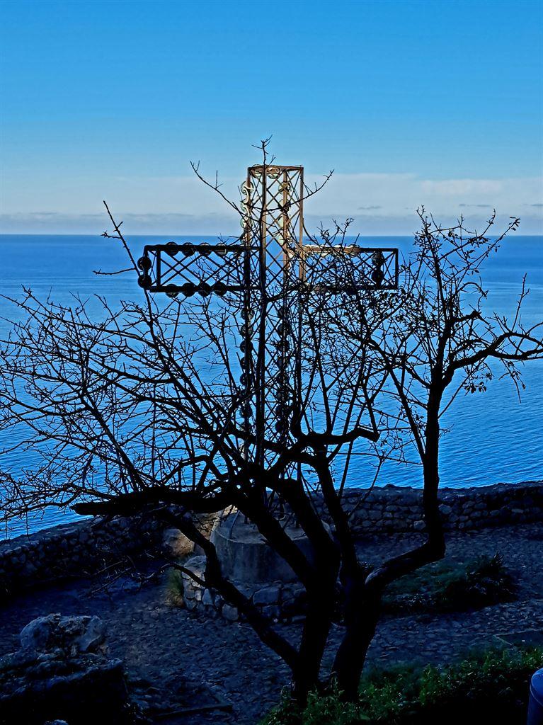 cross