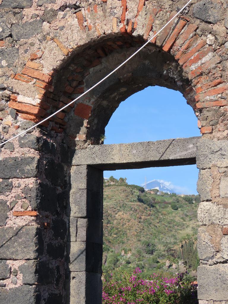 arch&etna