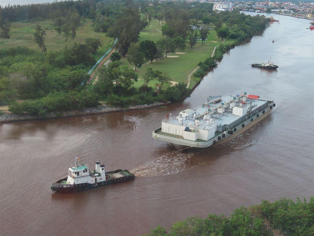 barge2