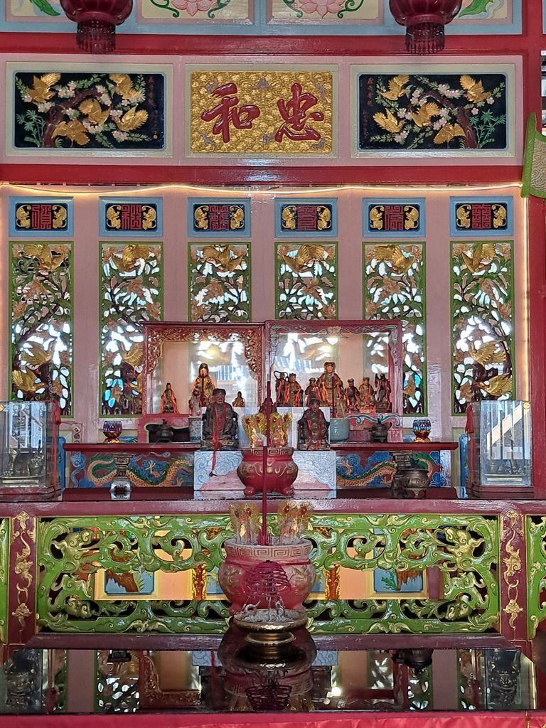altar