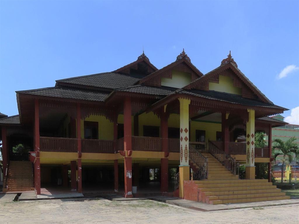 malayhouse2