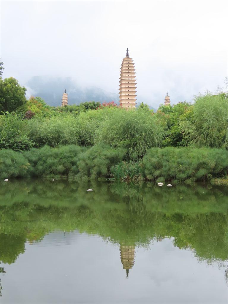 pagodaslake