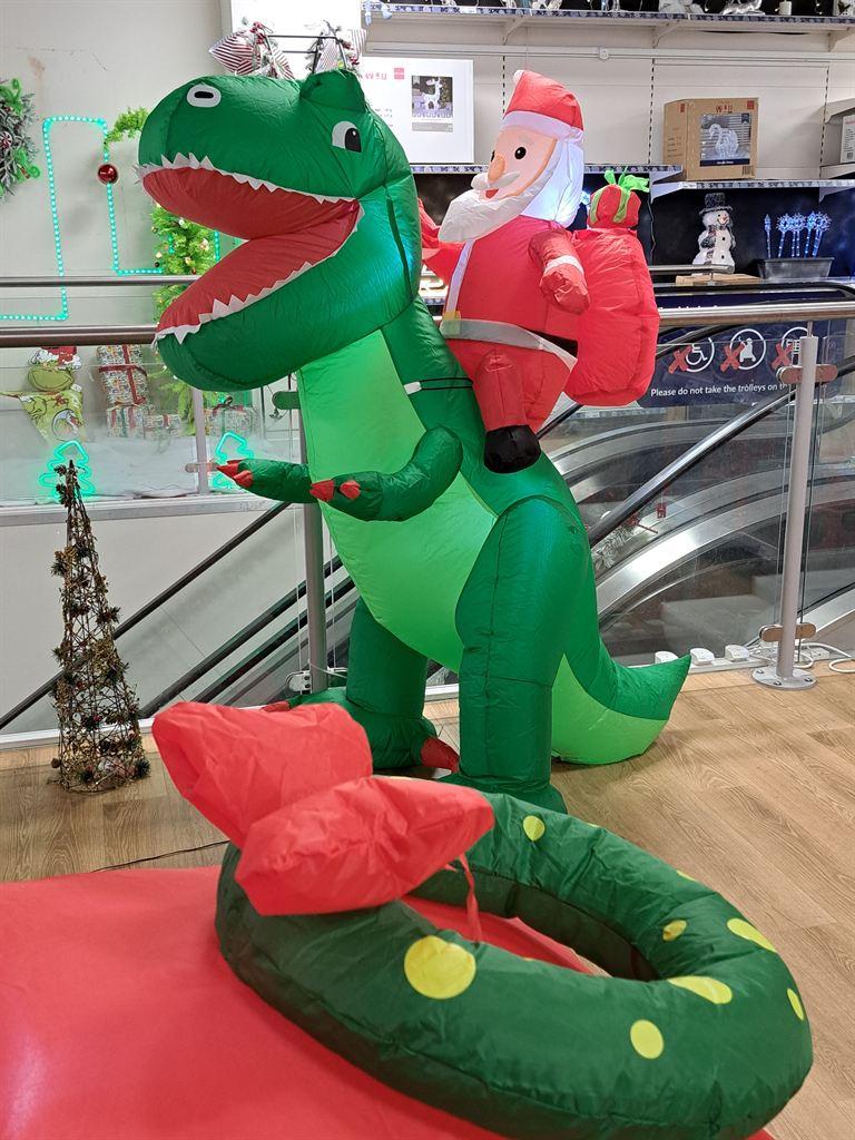 dinosanta