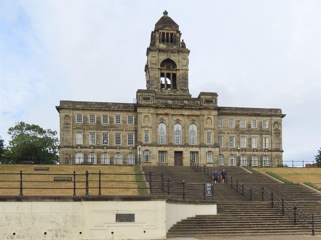 grandbuilding